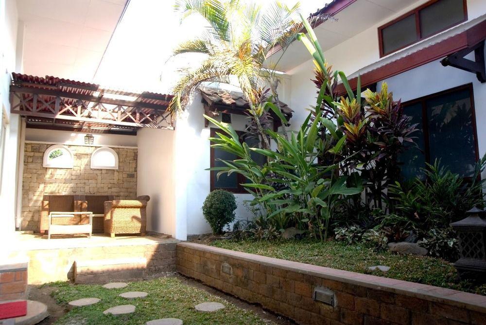Family Hotel Gradia 1 Batu  Eksteriør bilde